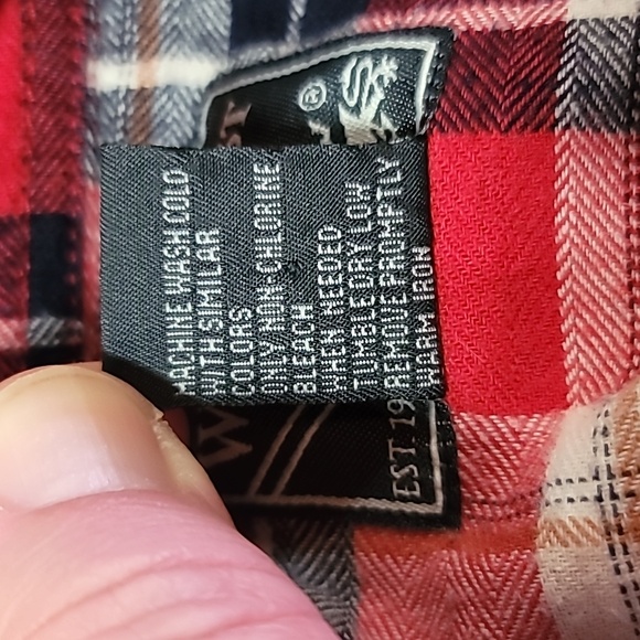 WEAR FIRST Men's Medium Button Up Pearl Button Up Red Flannel Plaid Casual Shirt - Picture 10 of 10